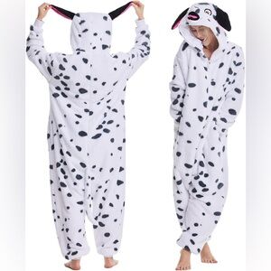 NEW NIP Dalmatian Unlicensed 101 Dalmatians Jumsuit Onesie Costume Medium Outfit